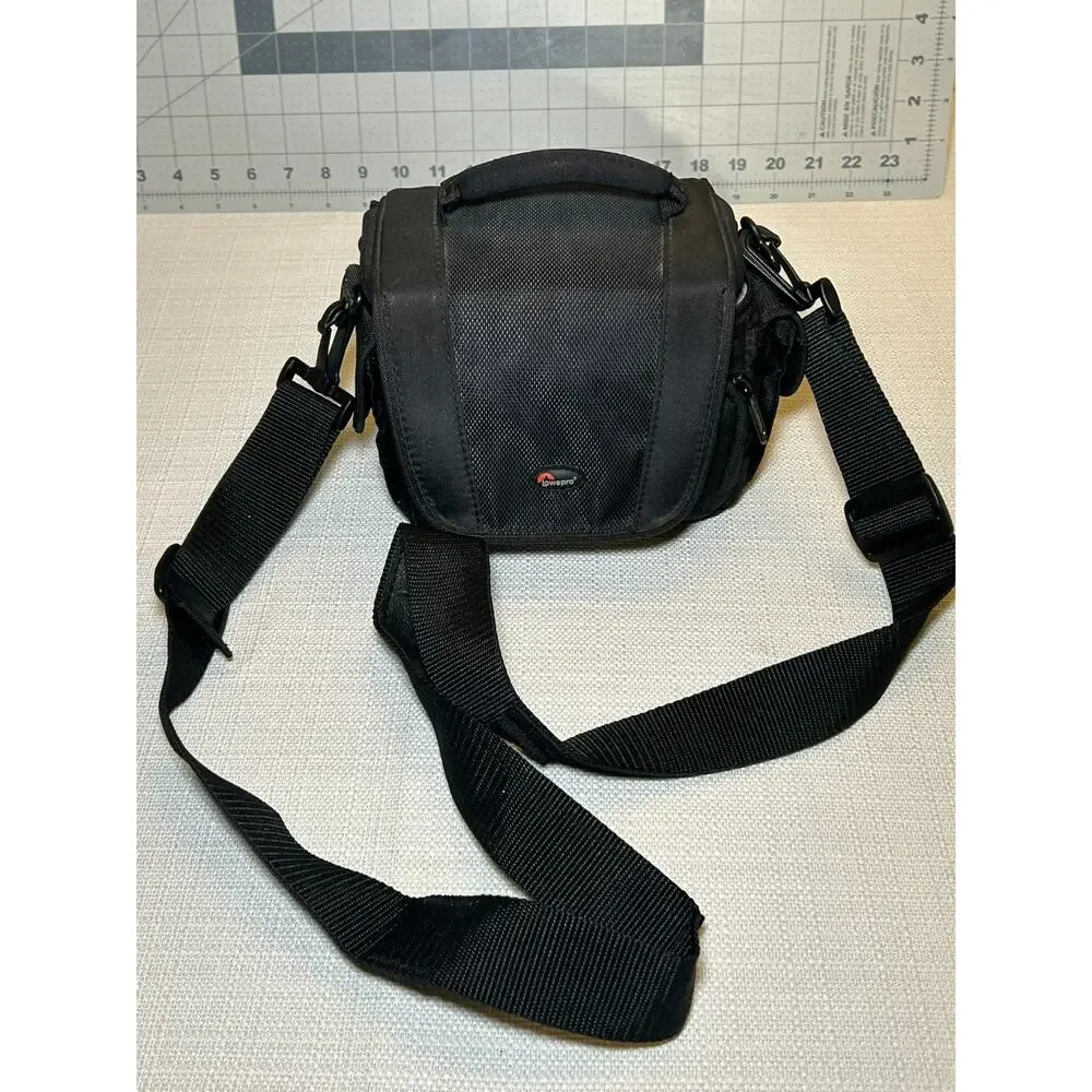 Lowepro Edit 110 Small Black Padded Camera/Camcorder Bag w/ Shoulder Strap
